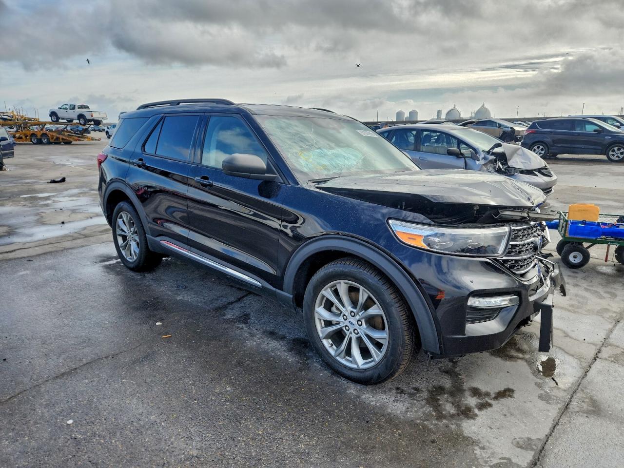 2021 FORD EXPLORER XLT photo 4