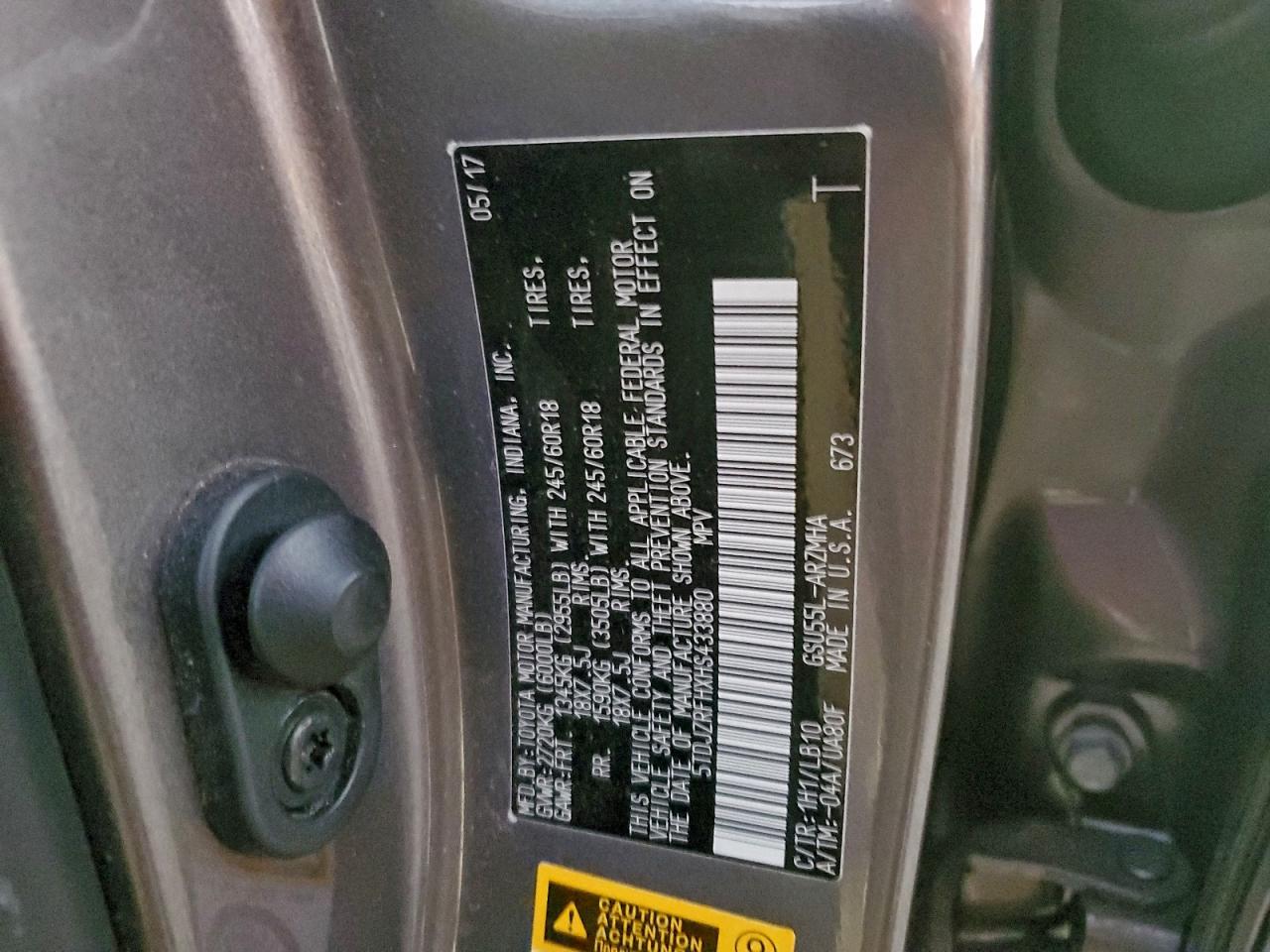 2017 TOYOTA HIGHLANDER SE photo 13