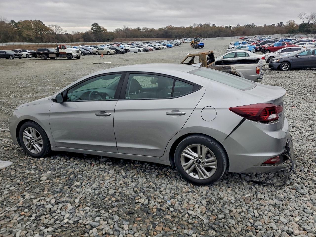 2020 HYUNDAI ELANTRA SEL photo 3