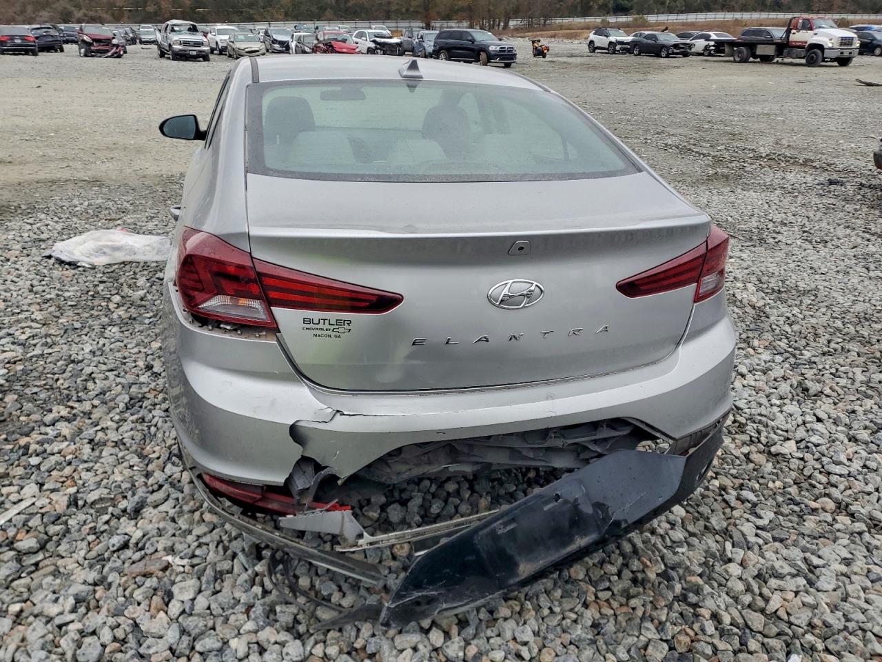 2020 HYUNDAI ELANTRA SEL photo 11
