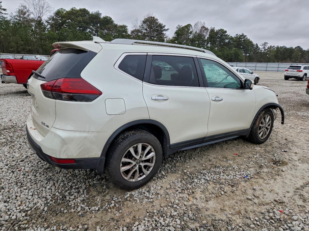 2018 NISSAN ROGUE S photo 5