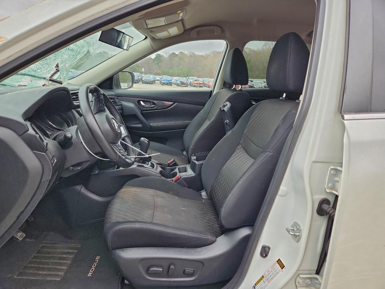 2018 NISSAN ROGUE S photo 13