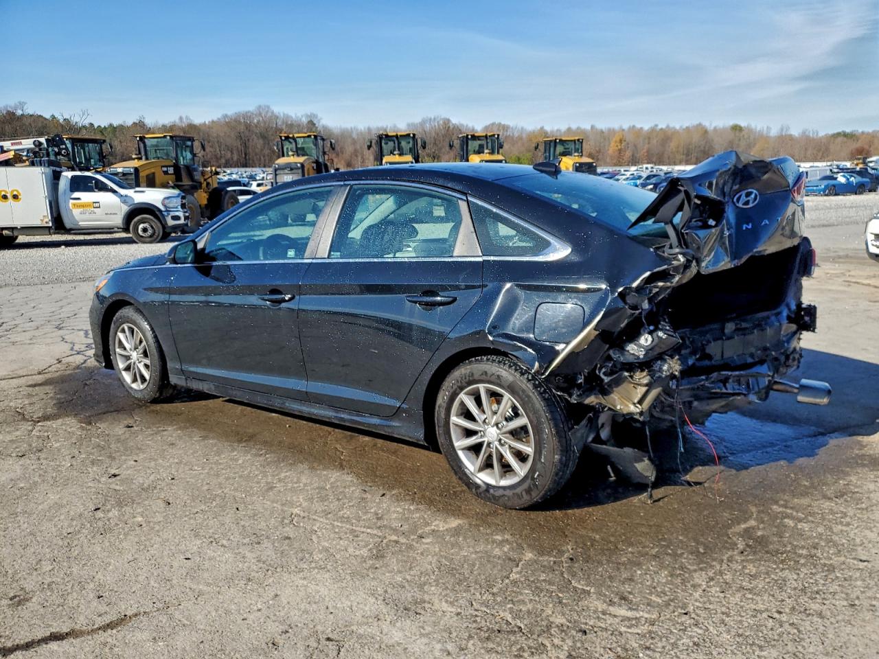 2018 HYUNDAI SONATA SE photo 3