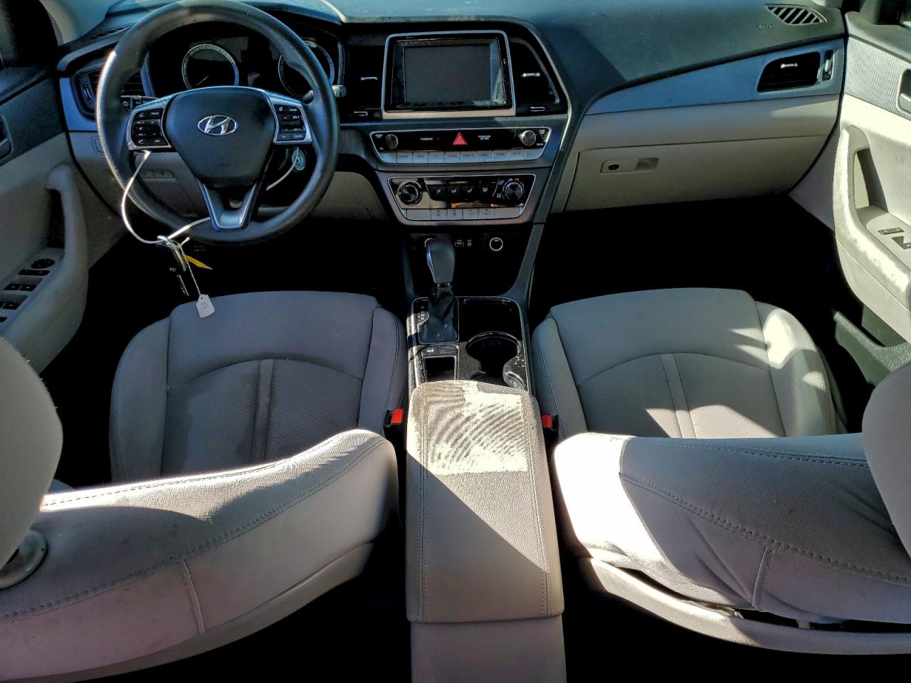2018 HYUNDAI SONATA SE photo 15