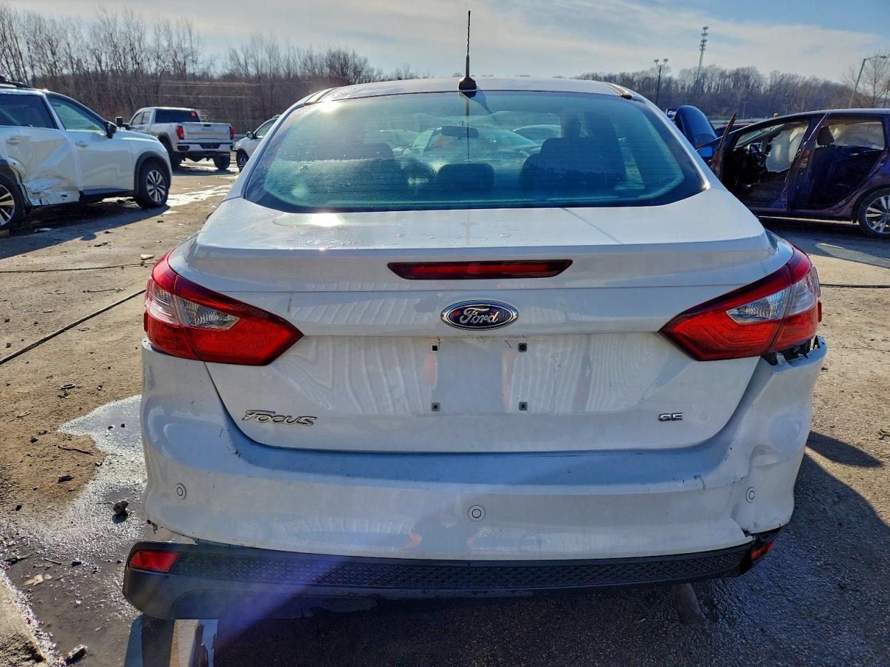 2013 FORD FOCUS SE photo 6