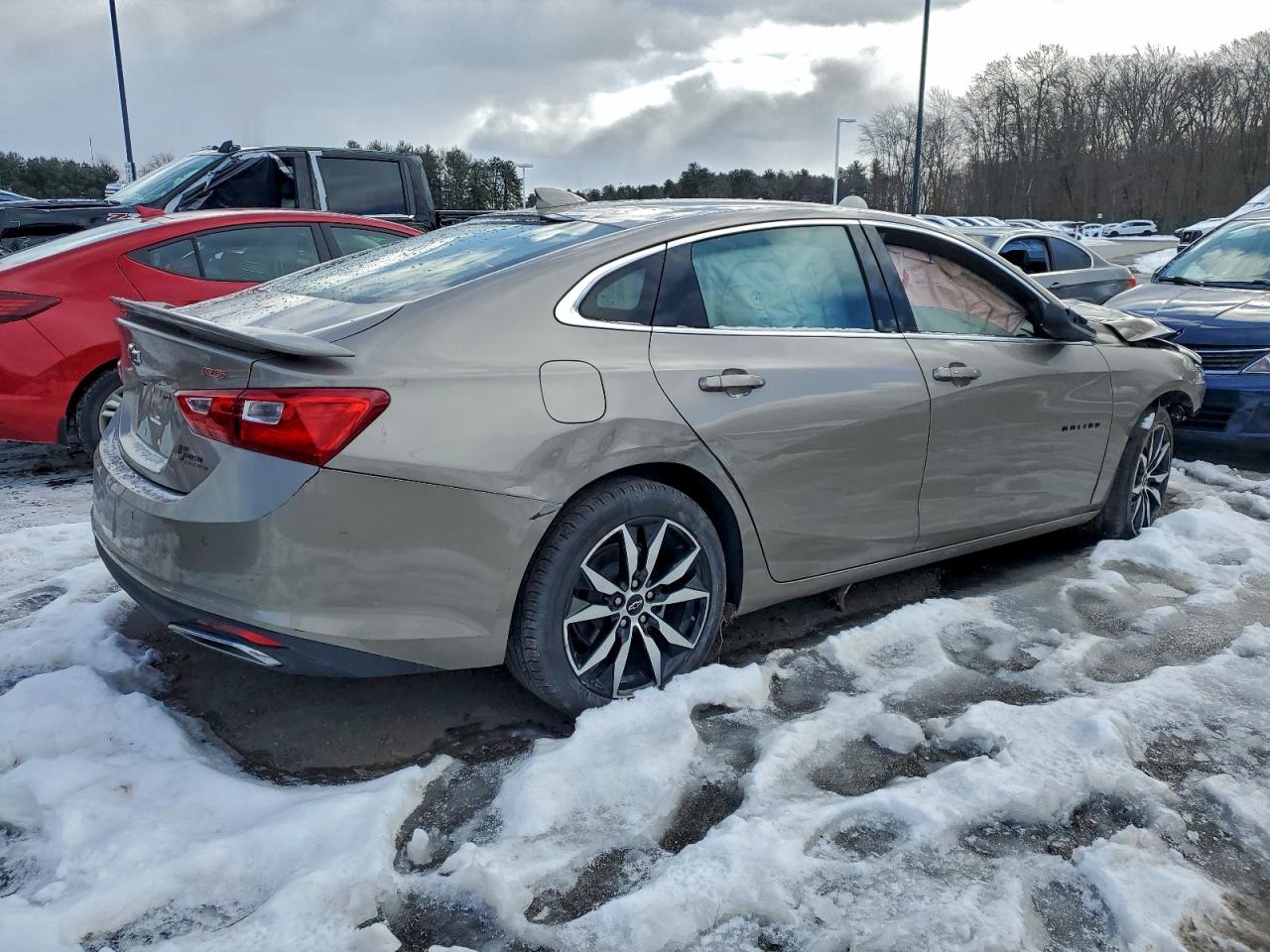 2024 CHEVROLET MALIBU RS photo 3