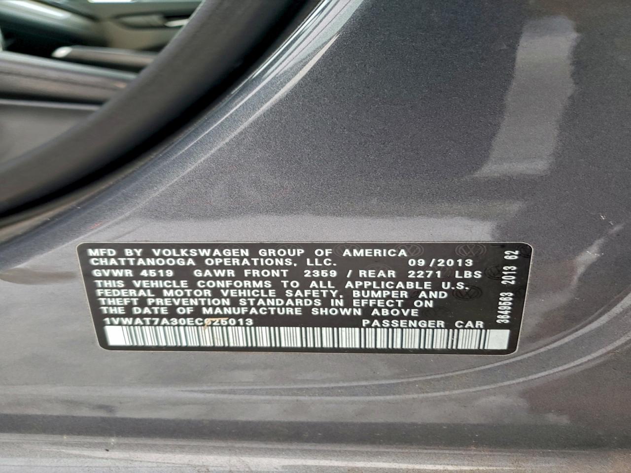 2014 VOLKSWAGEN PASSAT S photo 12