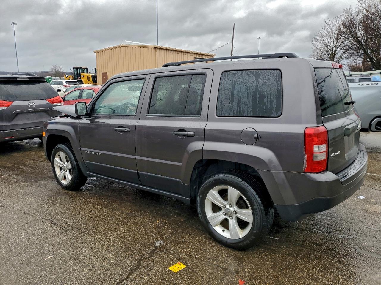 2015 JEEP PATRIOT LATITUDE photo 3