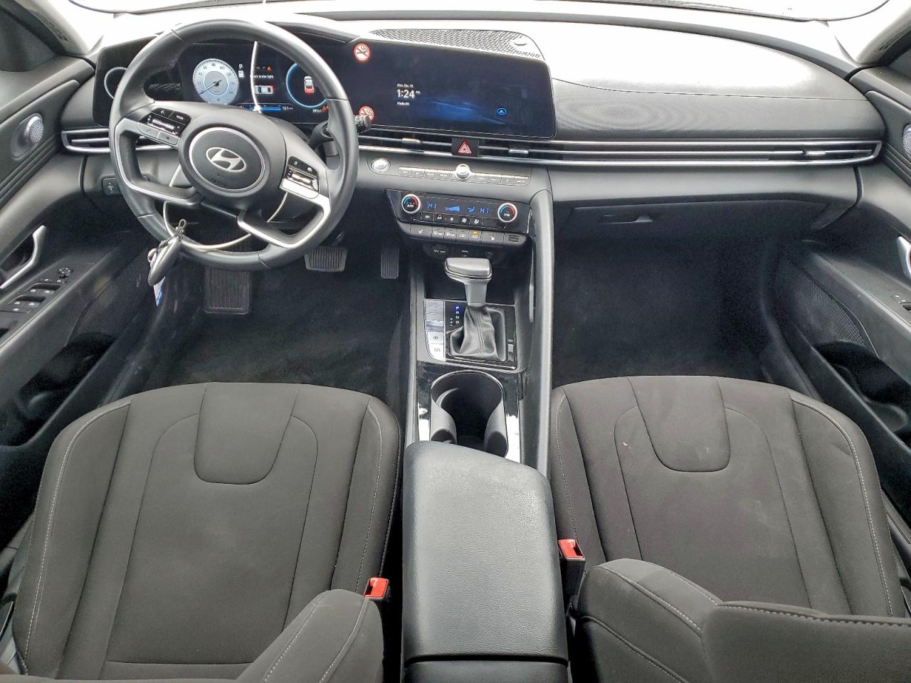 2025 HYUNDAI ELANTRA SEL photo 14