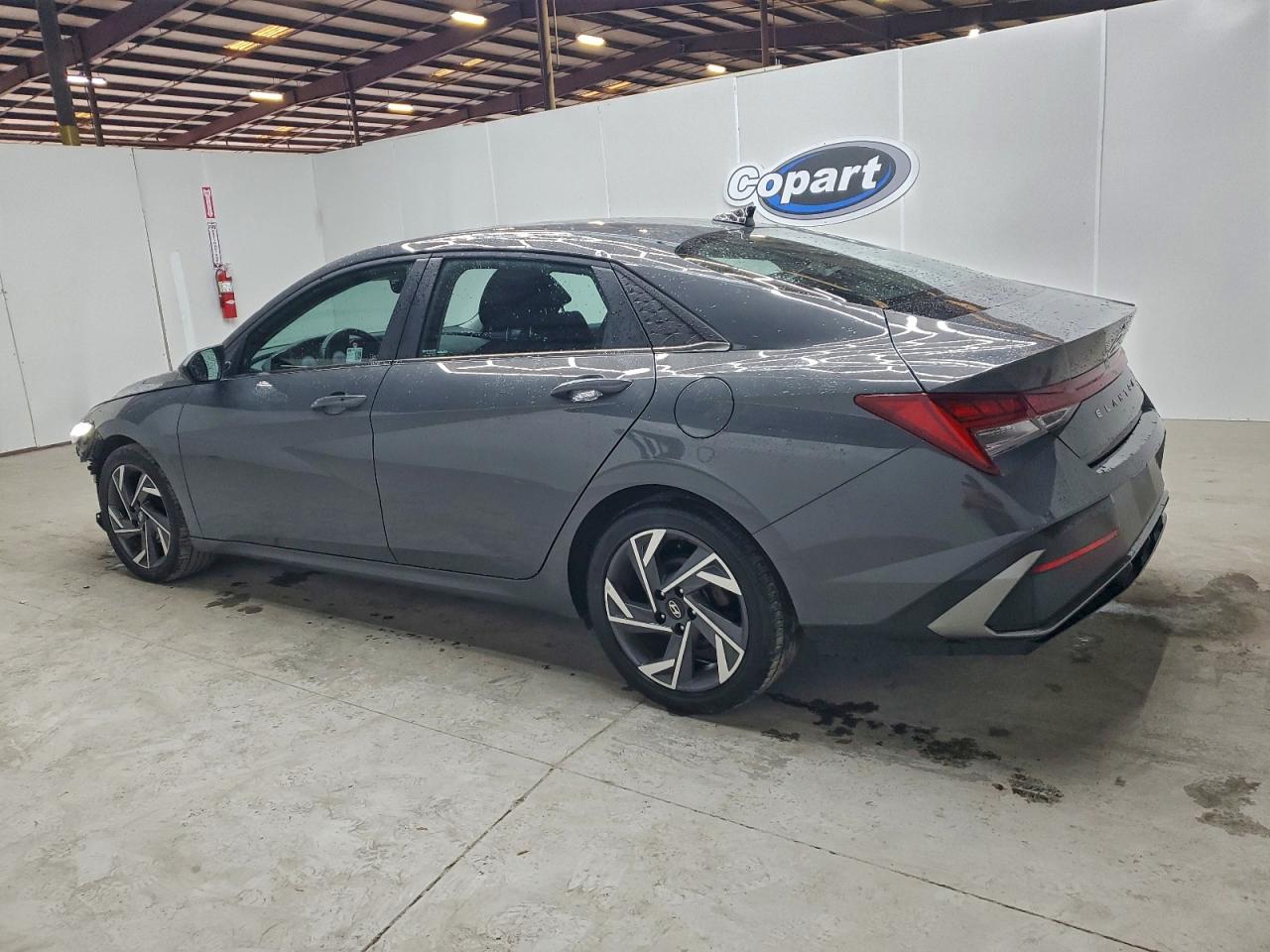 2025 HYUNDAI ELANTRA SEL photo 3