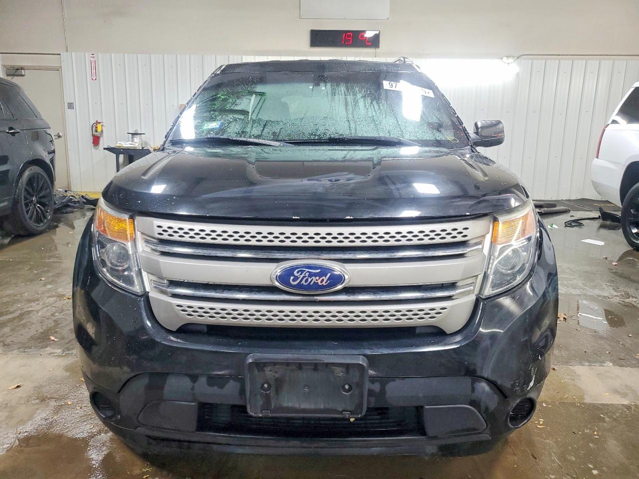 2015 FORD EXPLORER photo 9