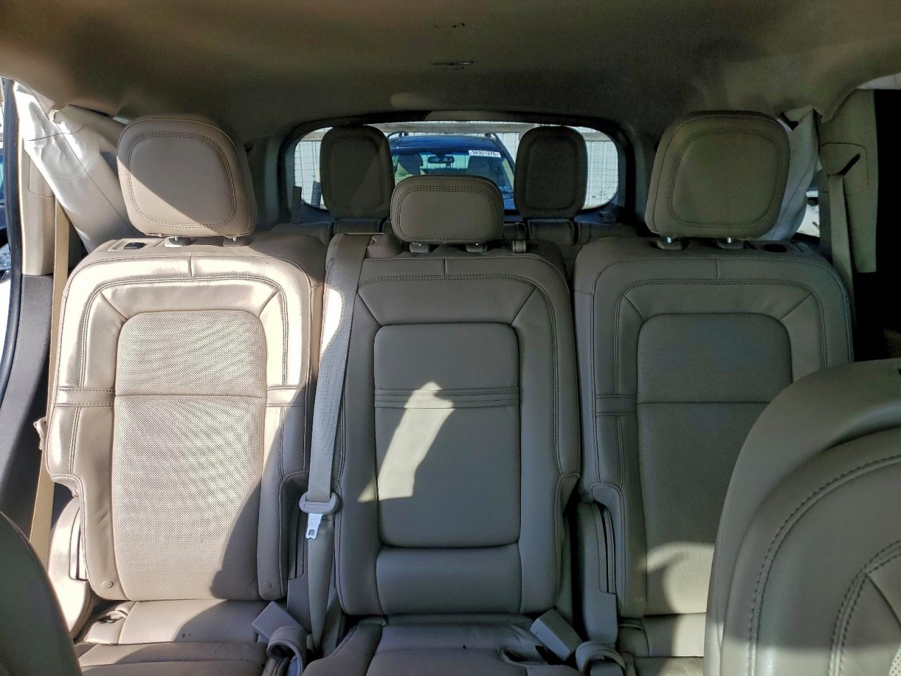 2020 LINCOLN AVIATOR RESERVE photo 10