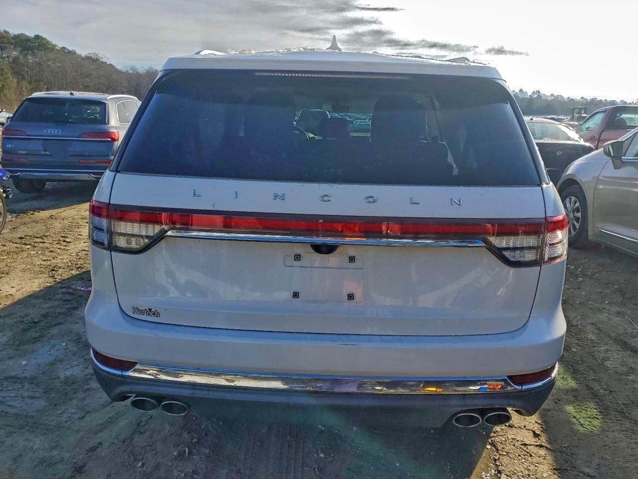 2020 LINCOLN AVIATOR RESERVE photo 6