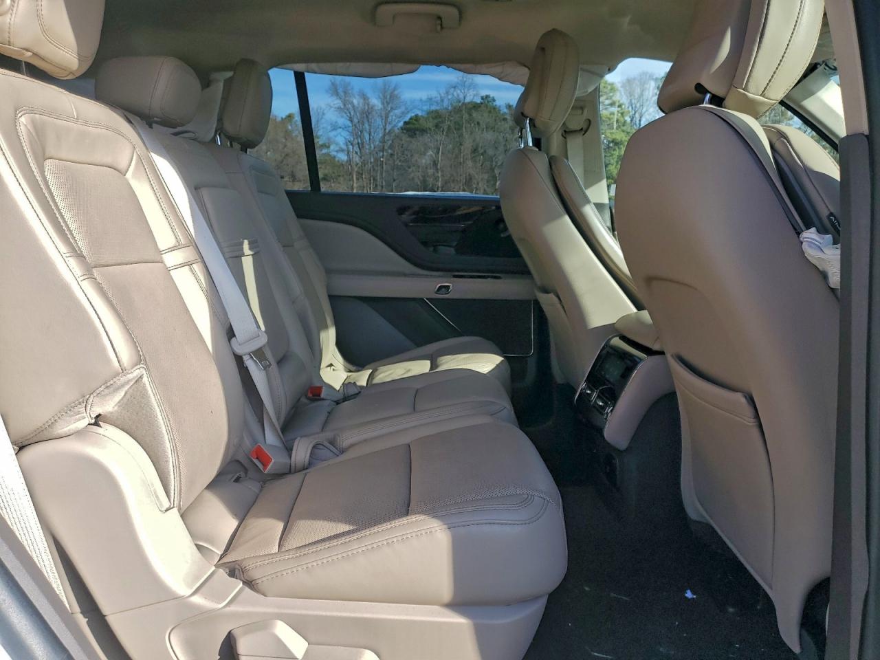 2020 LINCOLN AVIATOR RESERVE photo 11