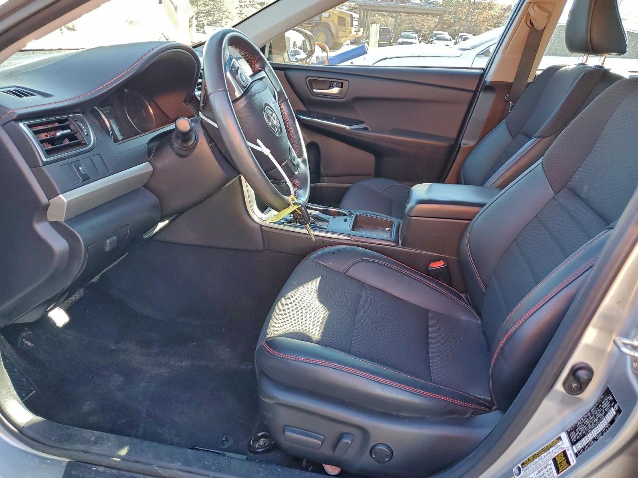 2017 TOYOTA CAMRY LE photo 13