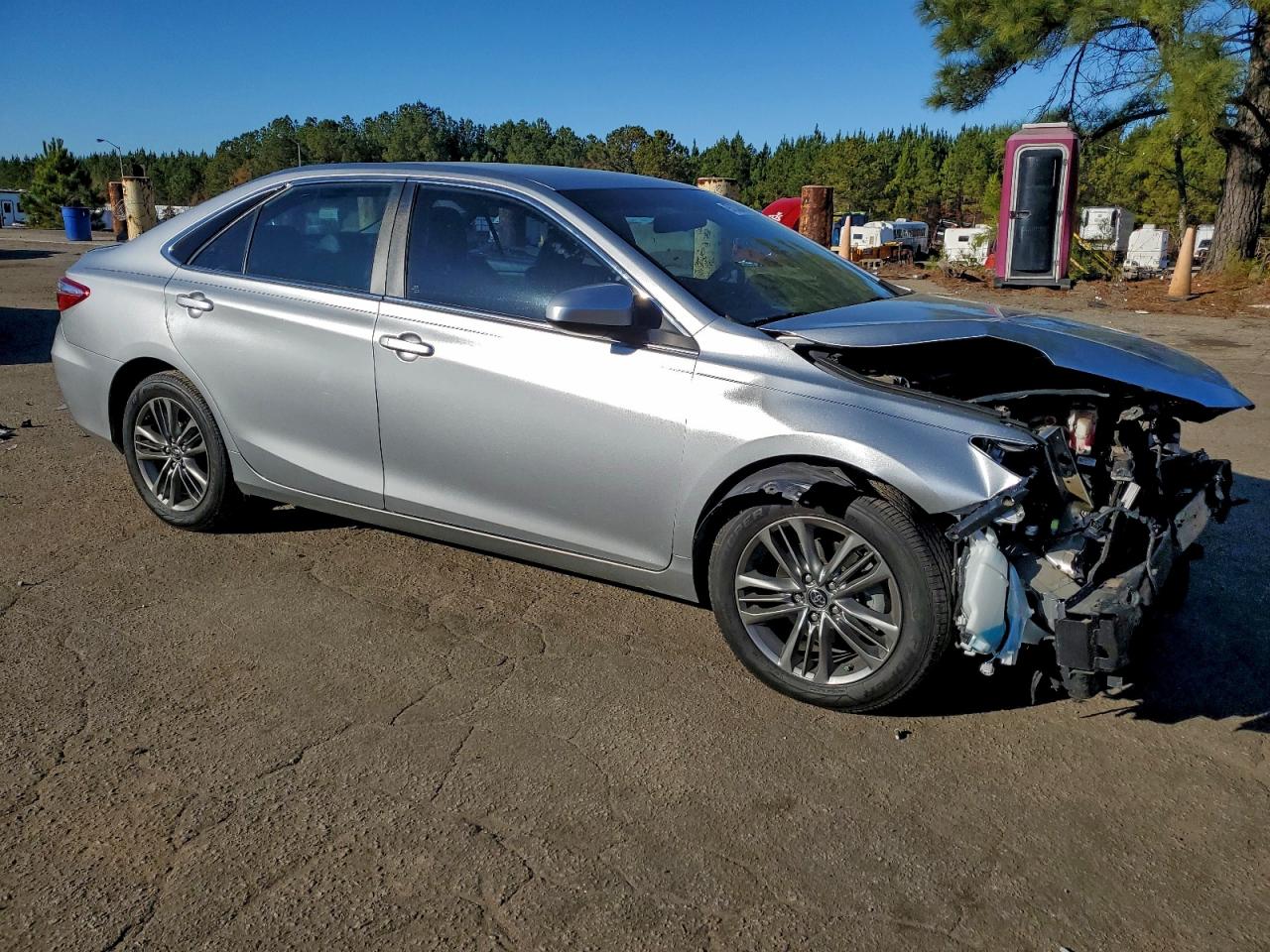 2017 TOYOTA CAMRY LE photo 7