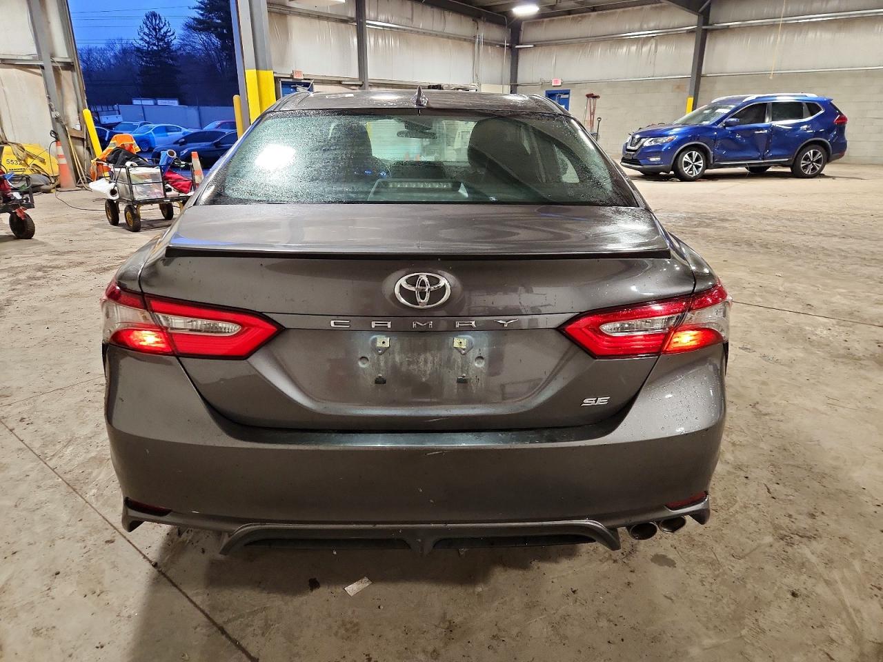 2019 TOYOTA CAMRY L photo 6