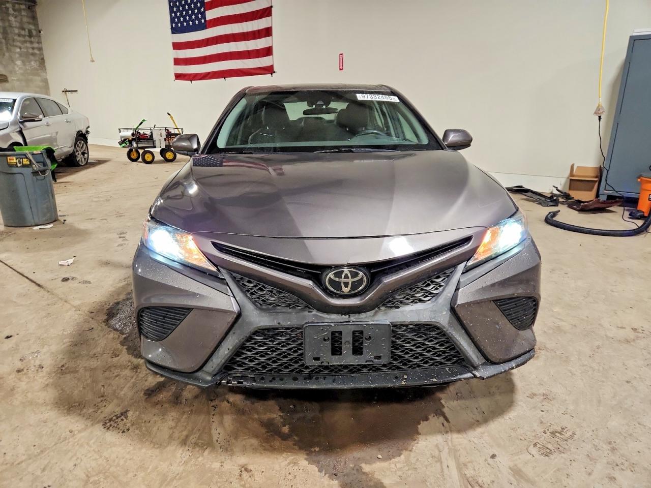 2019 TOYOTA CAMRY L photo 5