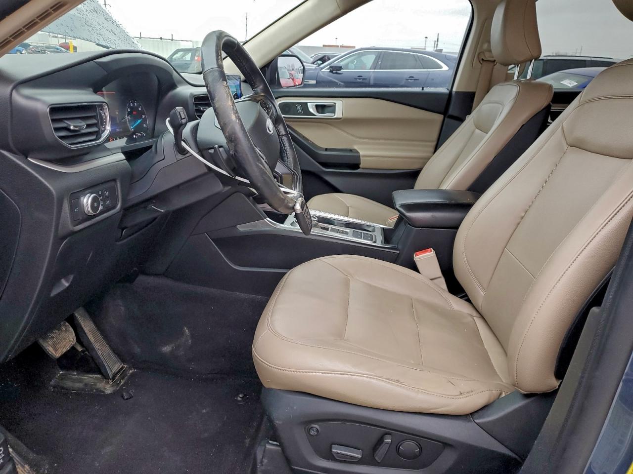 2020 FORD EXPLORER XLT photo 13