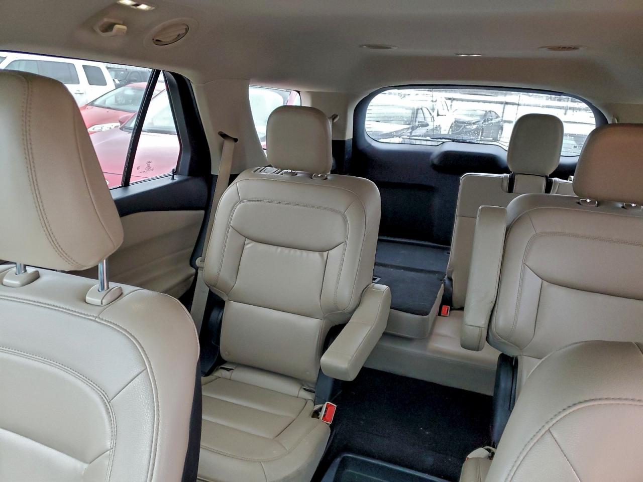 2020 FORD EXPLORER XLT photo 19