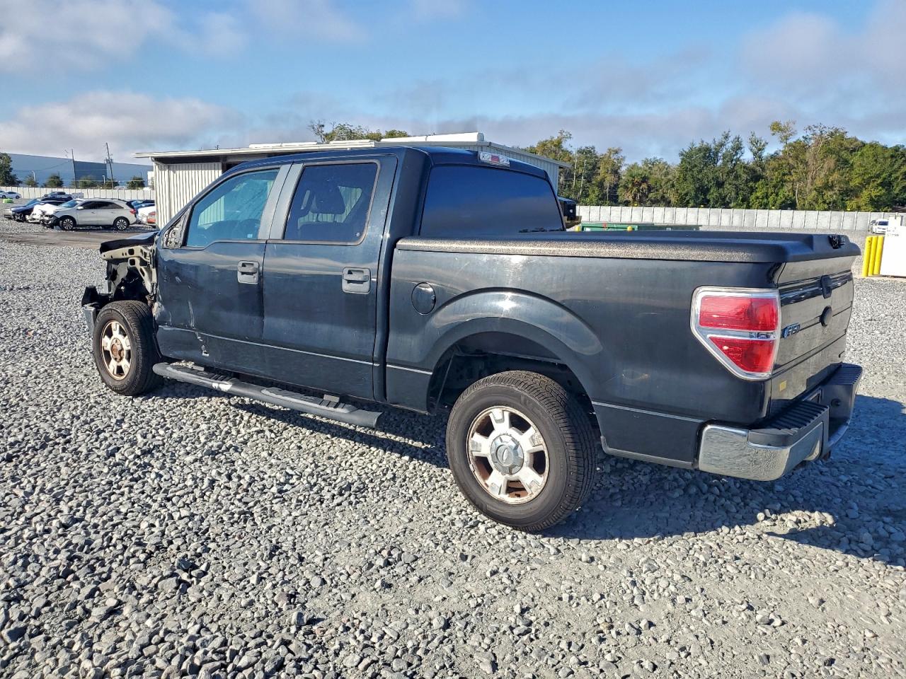 2011 FORD F150 SUPERCREW photo 2