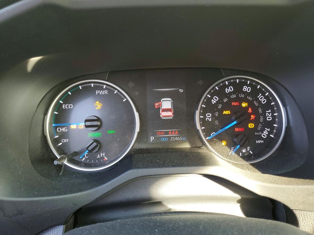 2021 TOYOTA RAV4 XLE photo 9