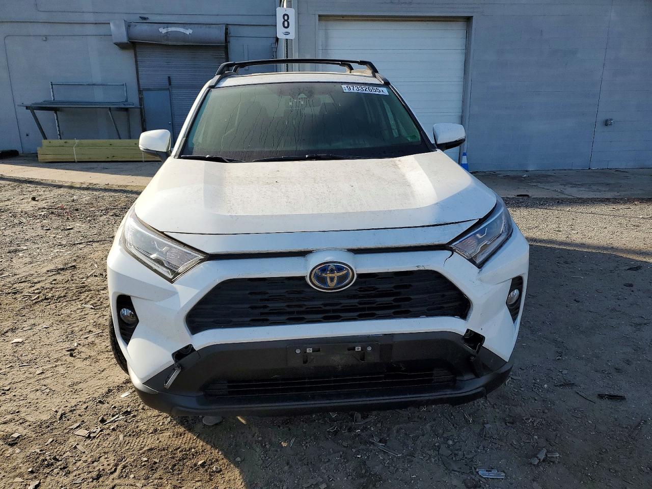 2021 TOYOTA RAV4 XLE photo 5