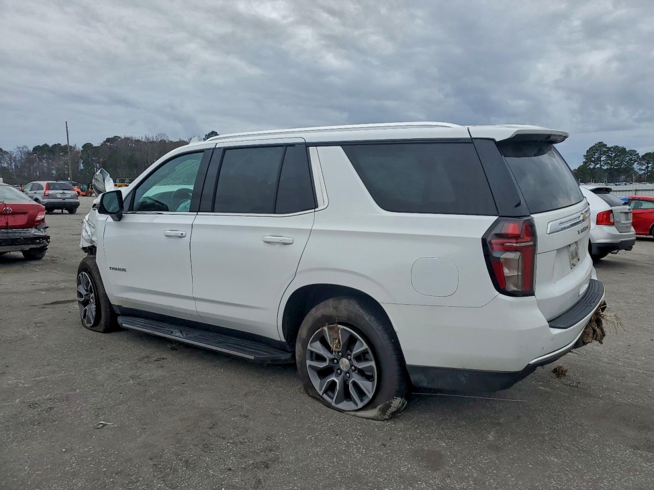 2023 CHEVROLET TAHOE K1500 LT photo 4