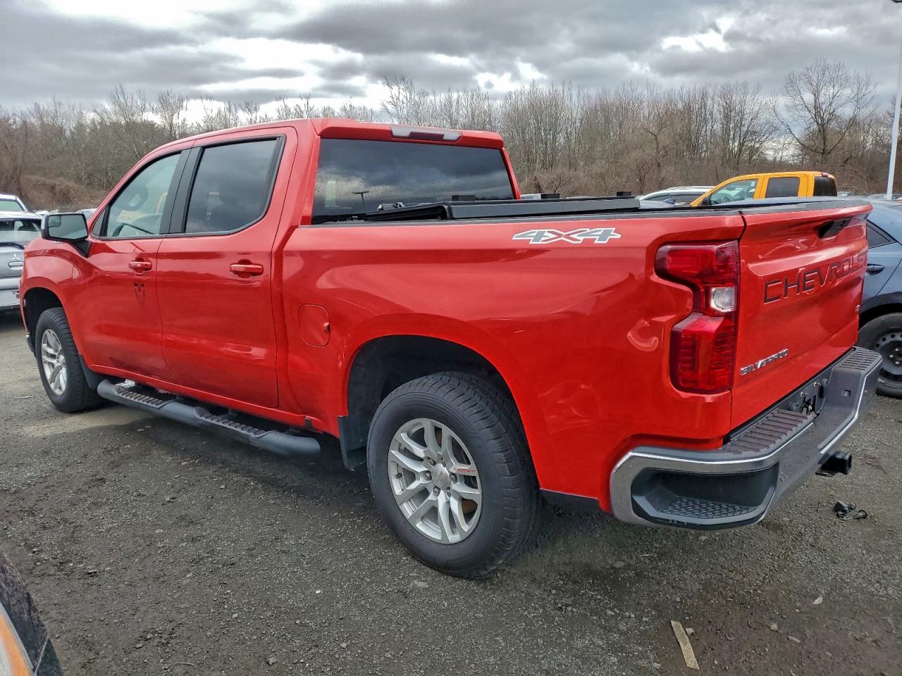 2021 CHEVROLET SILVERADO K1500 LT photo 3
