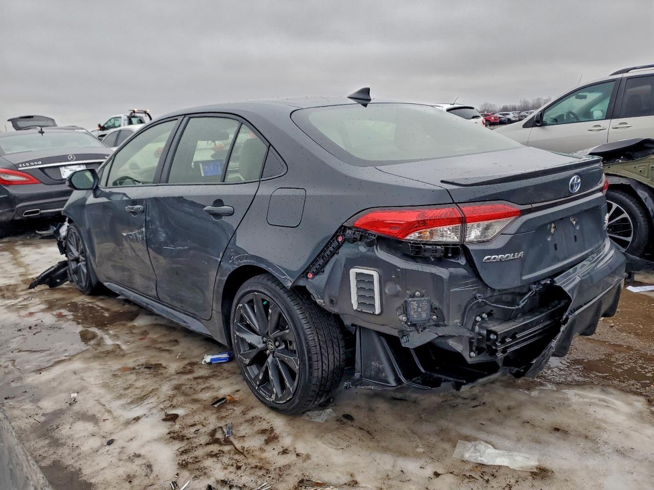 2024 TOYOTA COROLLA LE photo 2