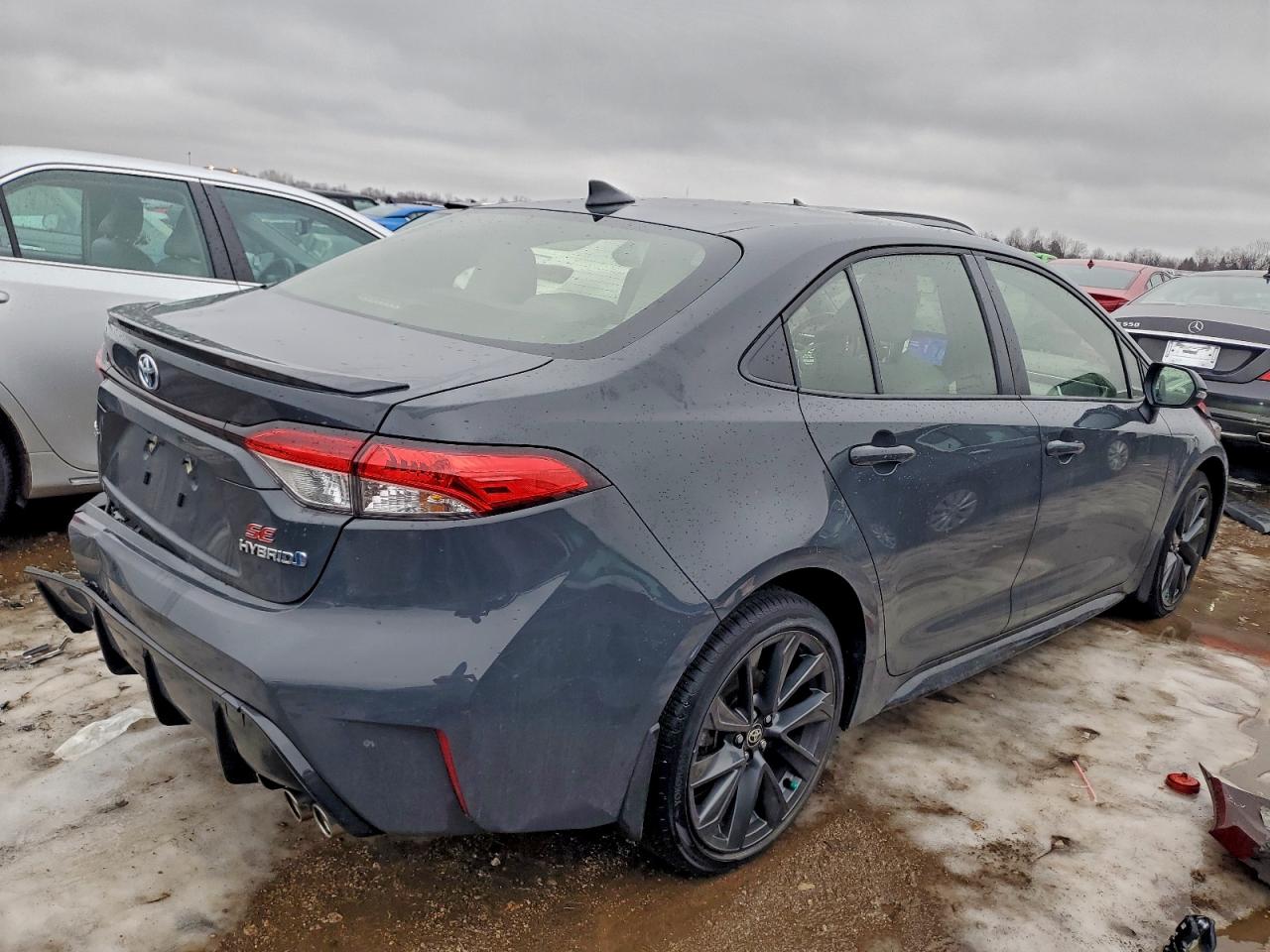 2024 TOYOTA COROLLA LE photo 3