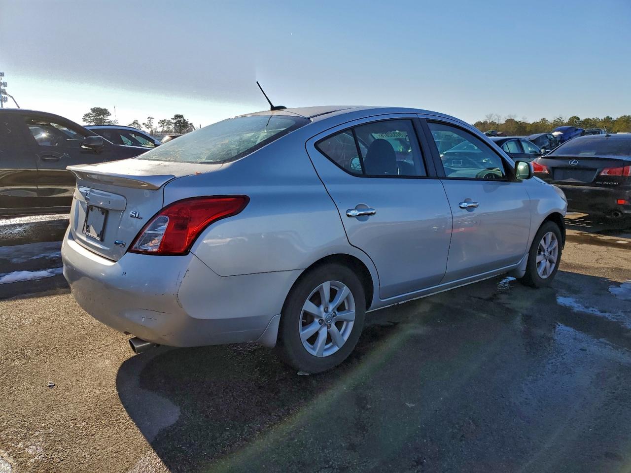 2012 NISSAN VERSA S photo 3