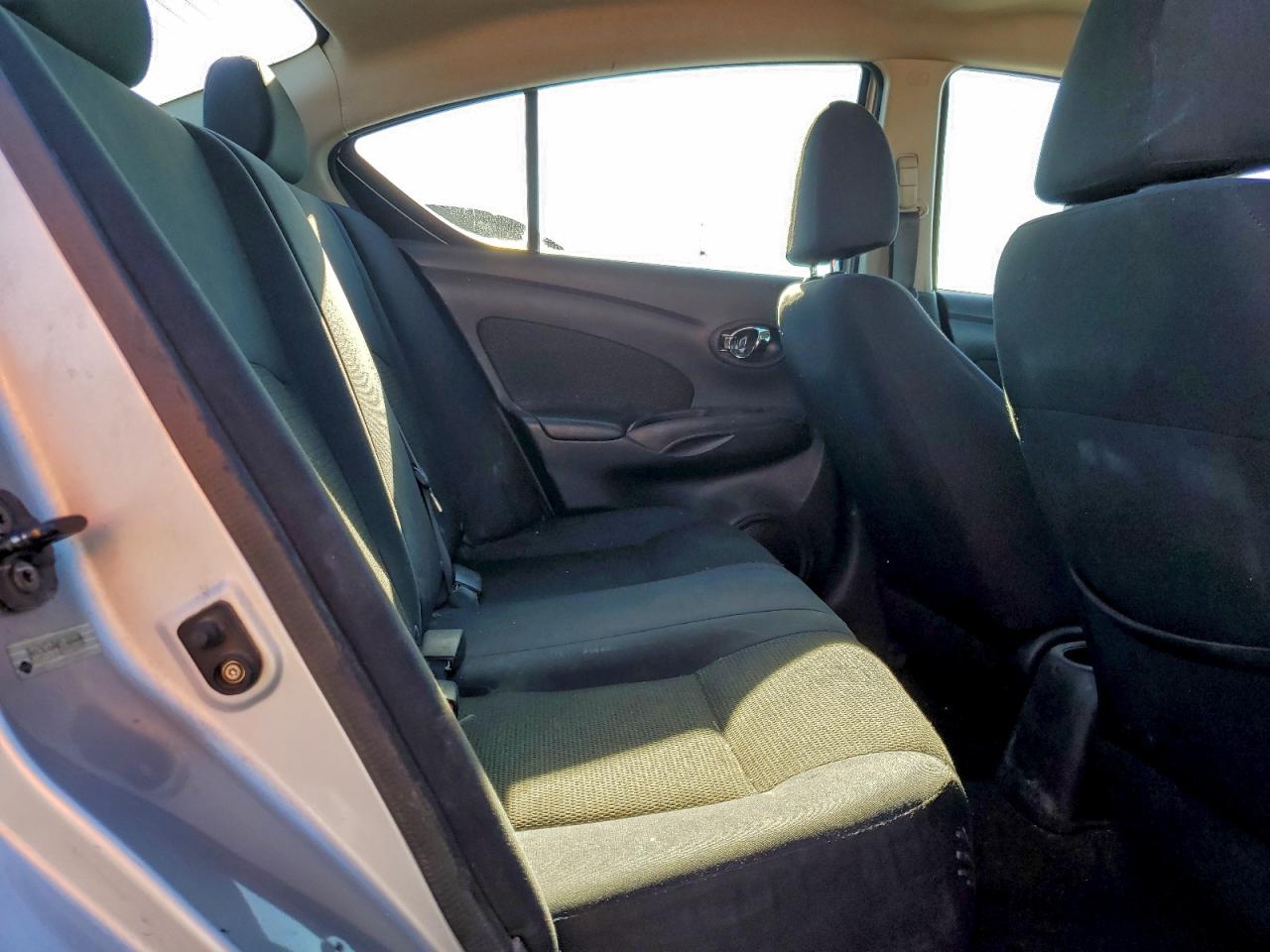 2012 NISSAN VERSA S photo 10