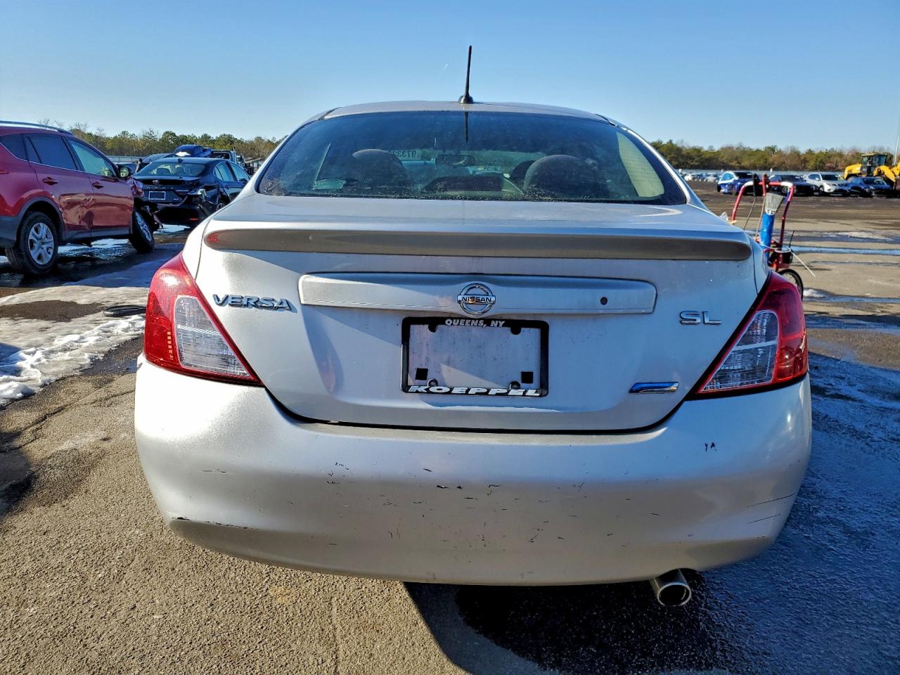 2012 NISSAN VERSA S photo 6