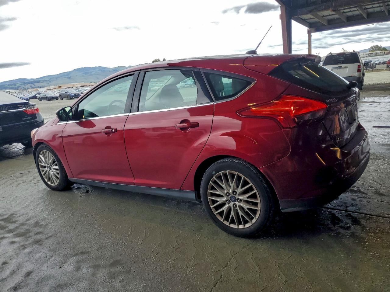 2017 FORD FOCUS TITANIUM photo 4