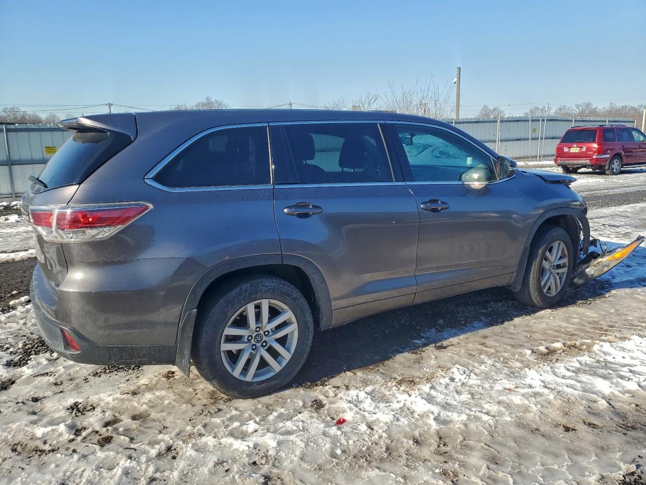 2016 TOYOTA HIGHLANDER LE photo 7