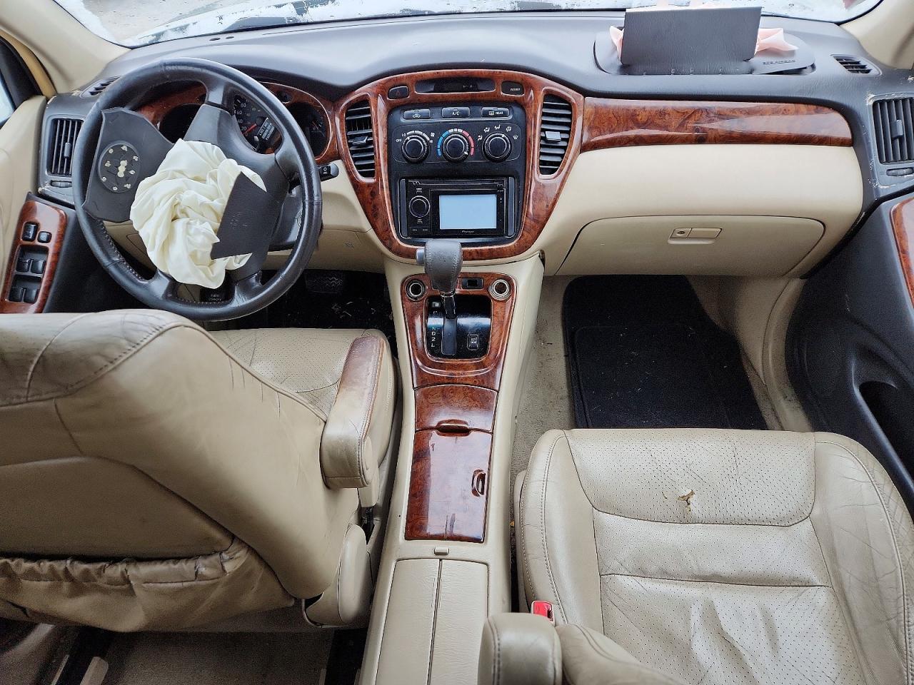 2003 TOYOTA HIGHLANDER LIMITED photo 8