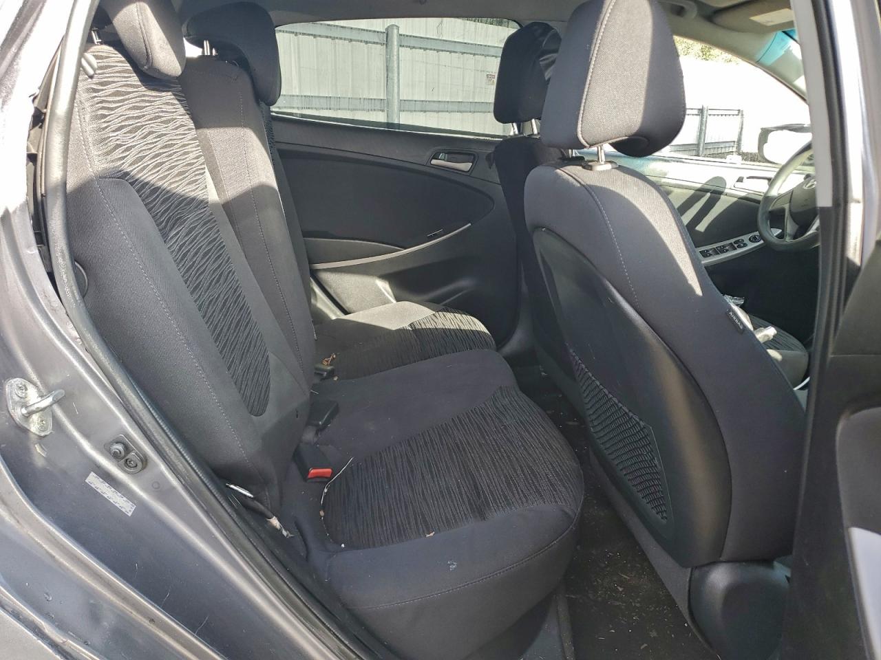 2016 HYUNDAI ACCENT SE photo 10