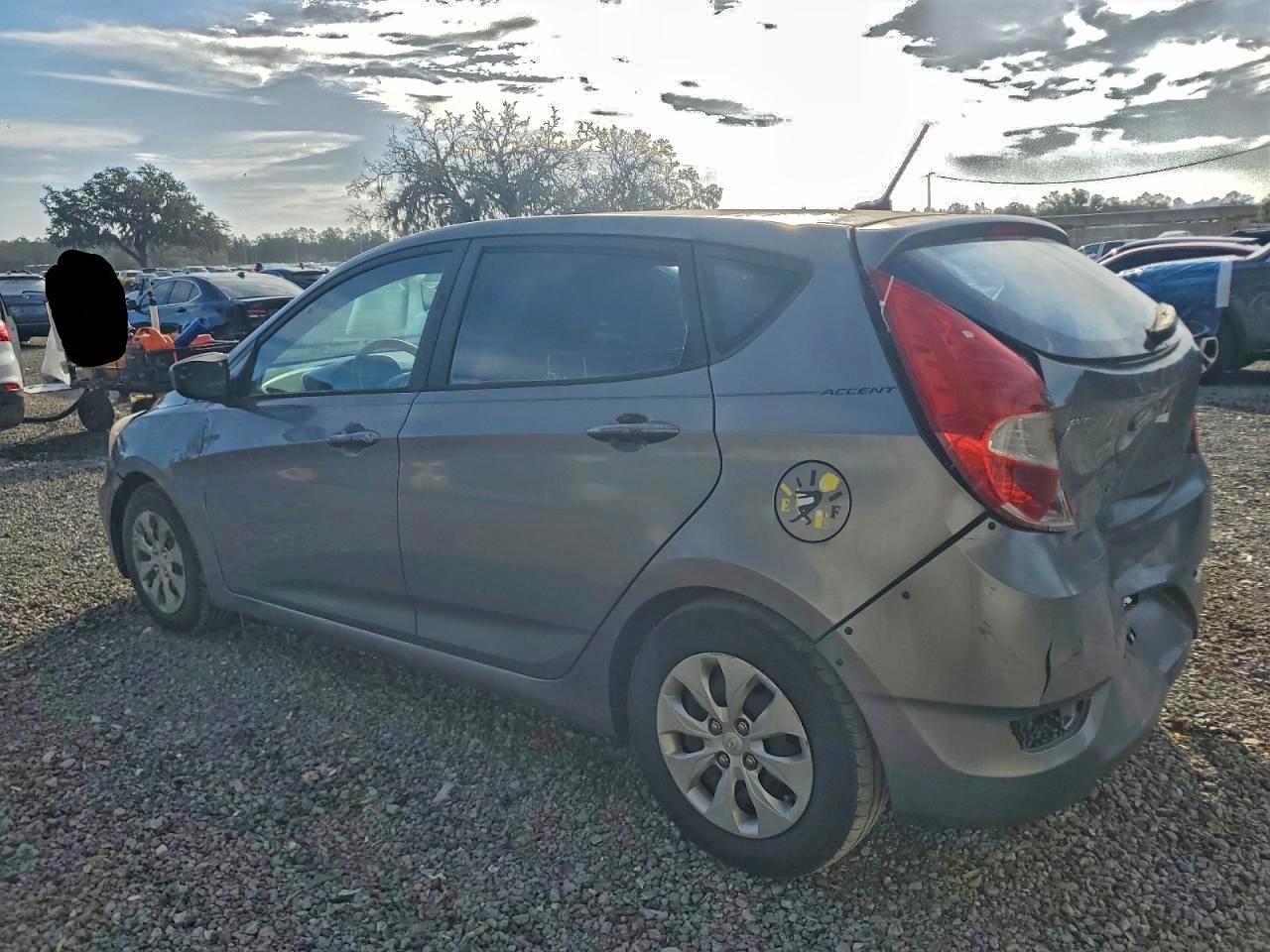 2016 HYUNDAI ACCENT SE photo 2