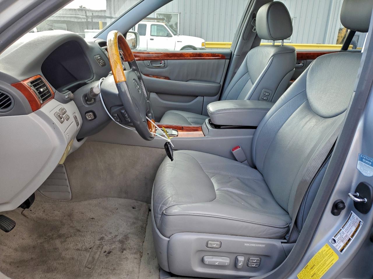 2005 LEXUS LS 430 photo 13