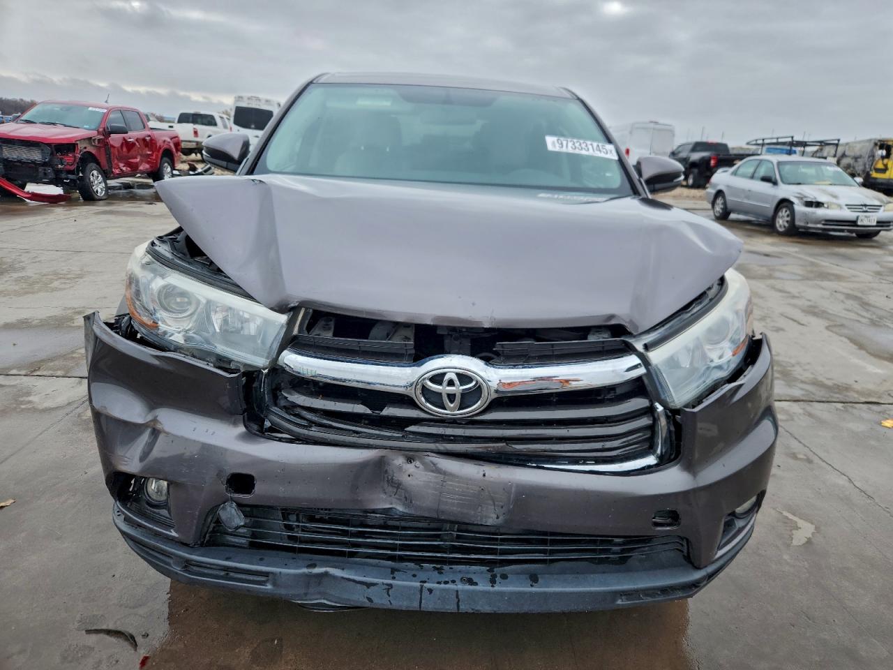 2016 TOYOTA HIGHLANDER LE photo 13