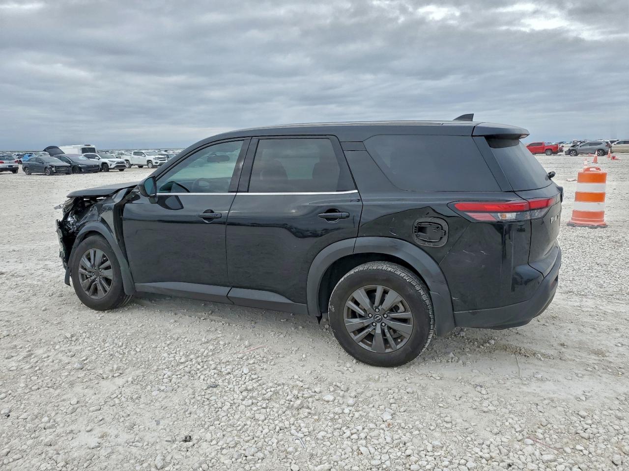 2023 NISSAN PATHFINDER S photo 4