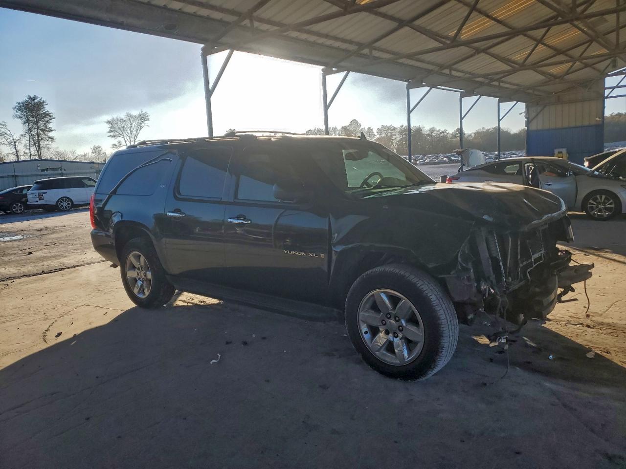 2009 GMC YUKON XL C1500 SLT photo 4
