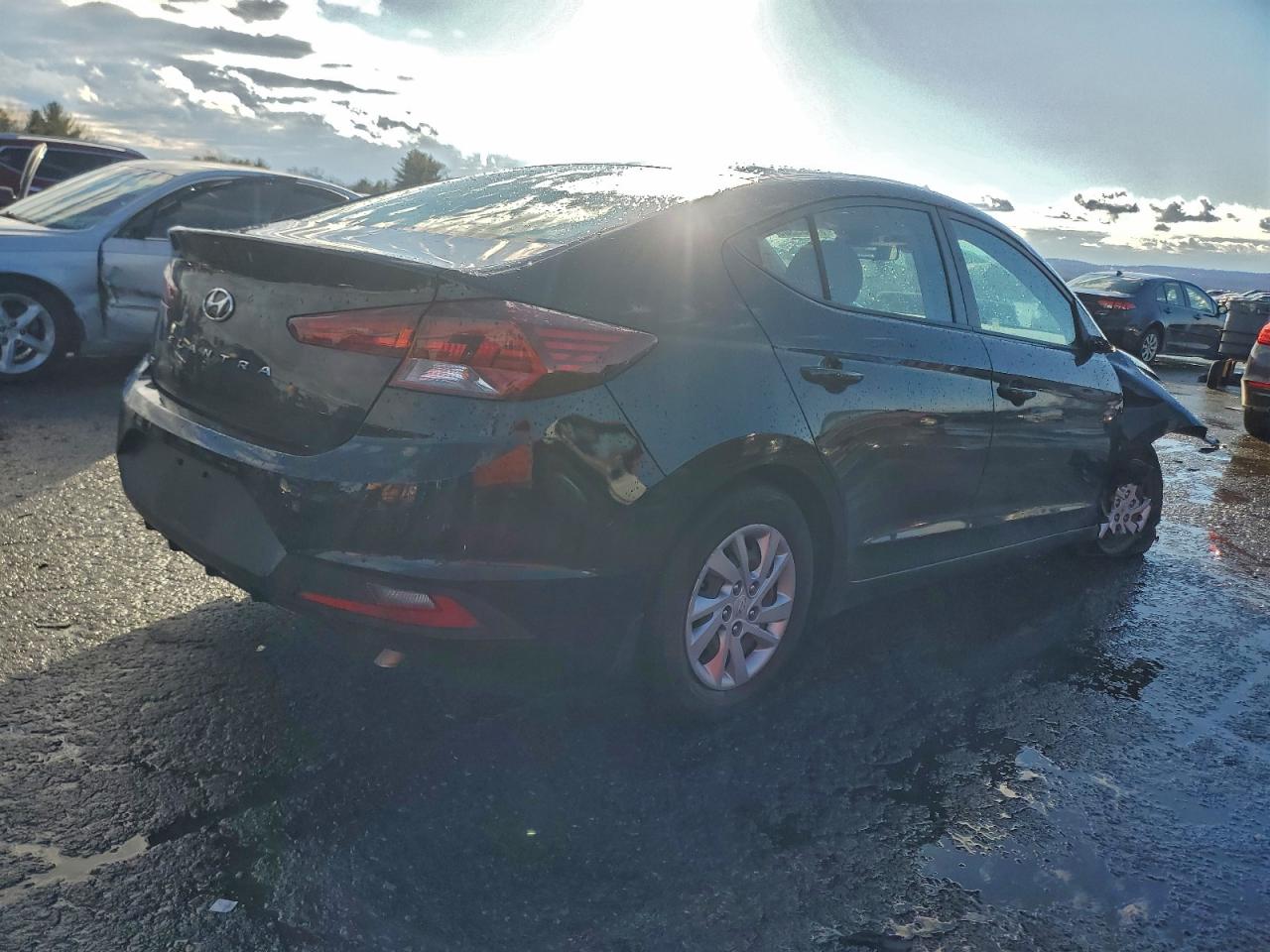 2020 HYUNDAI ELANTRA SE photo 3