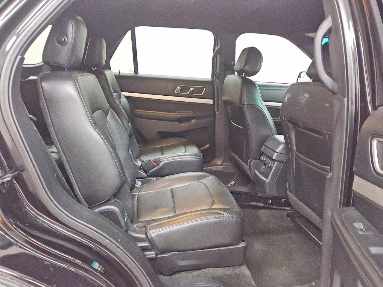 2016 FORD EXPLORER XLT photo 41