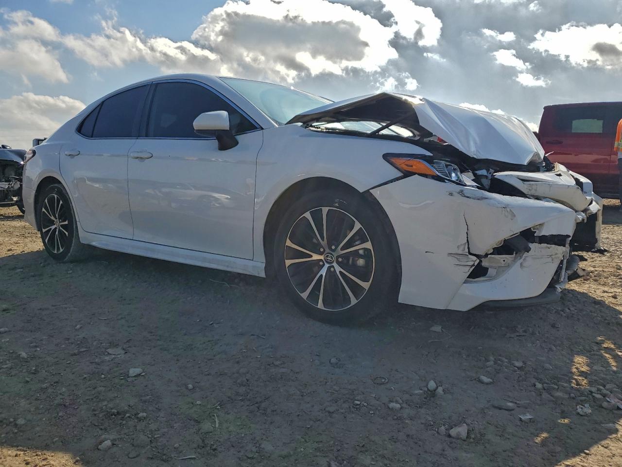 2020 TOYOTA CAMRY SE photo 10