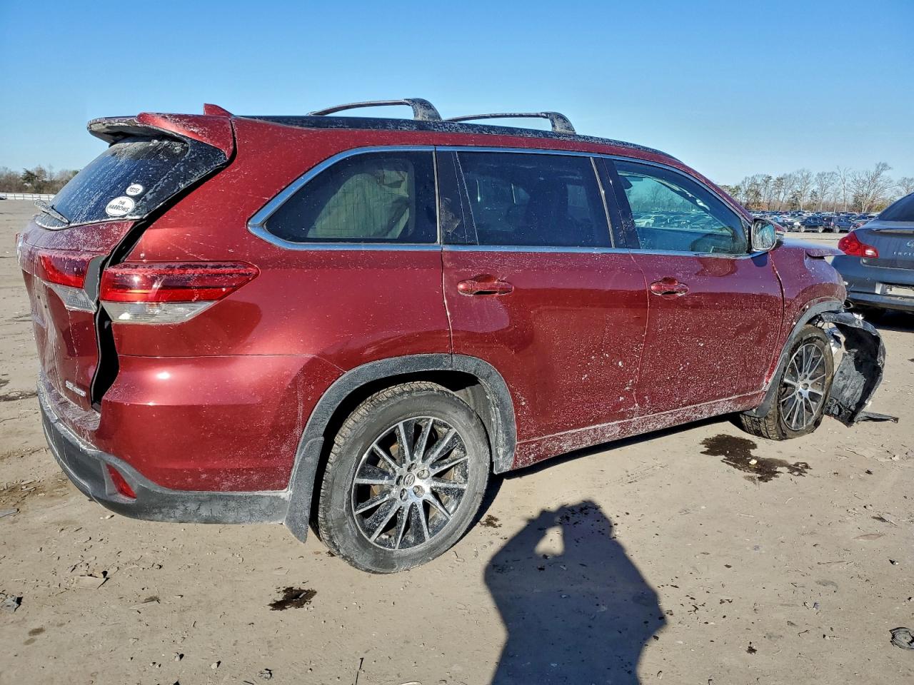 2018 TOYOTA HIGHLANDER SE photo 5