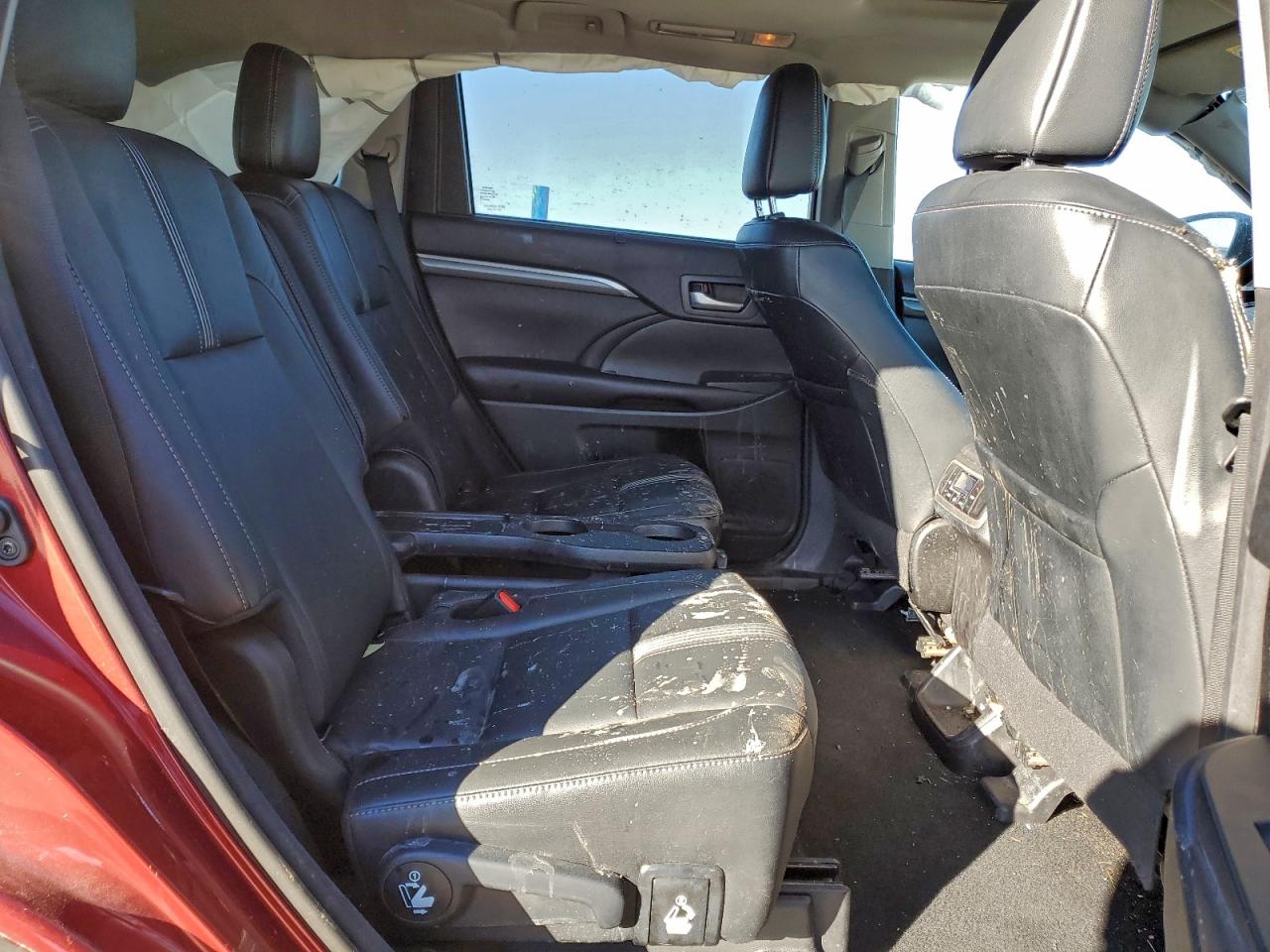2018 TOYOTA HIGHLANDER SE photo 21
