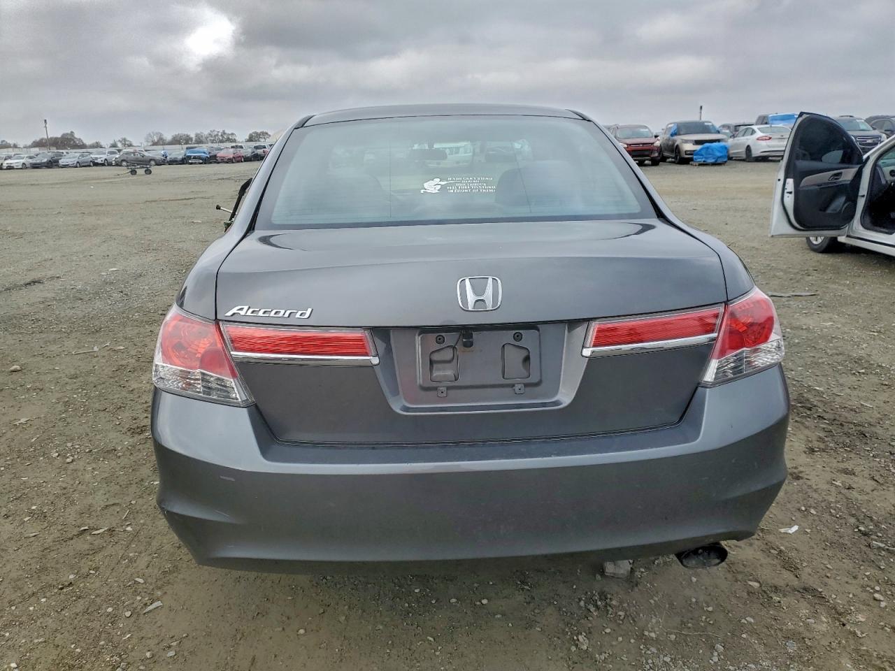 2012 HONDA ACCORD LX photo 6