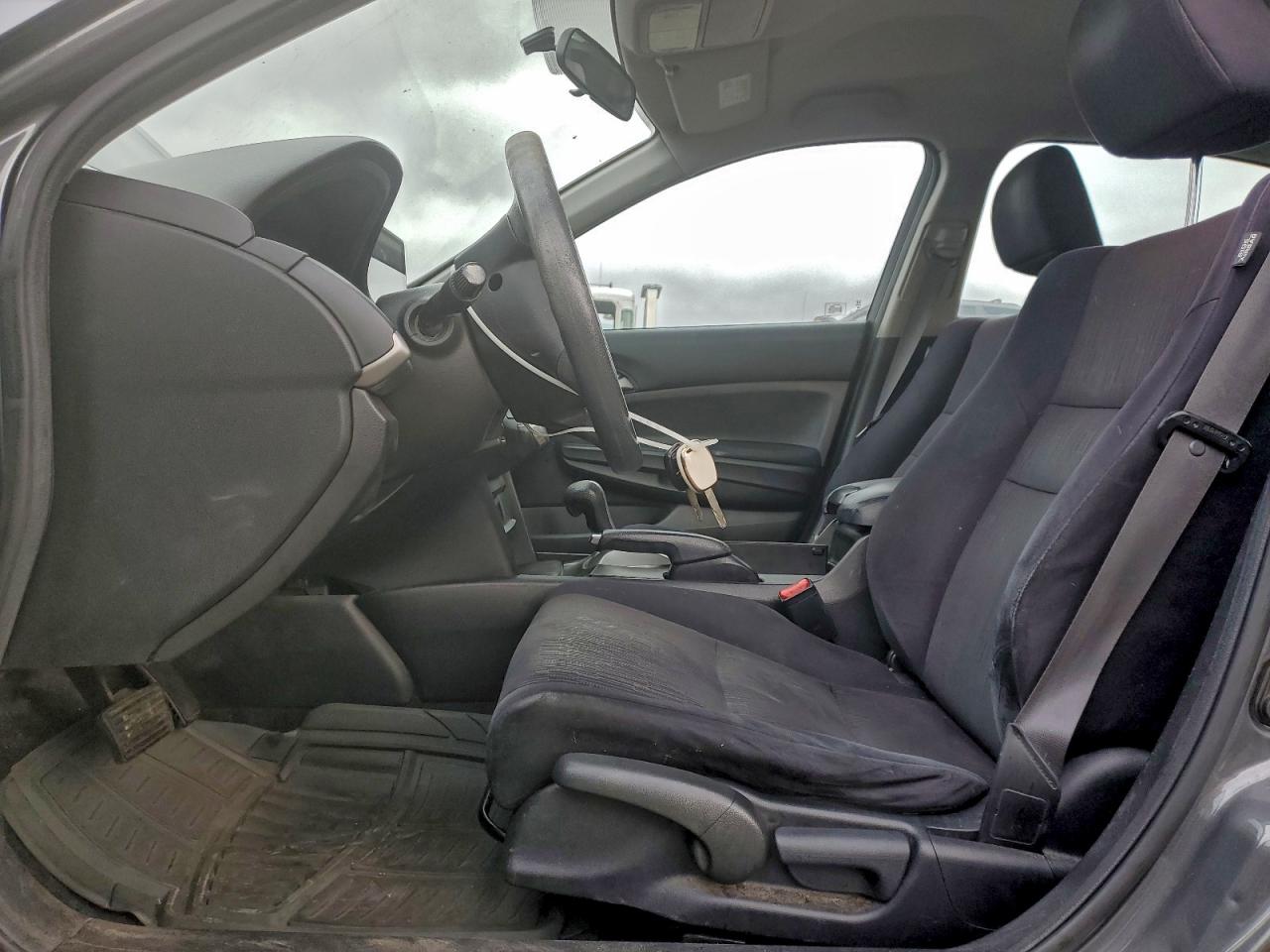 2012 HONDA ACCORD LX photo 7